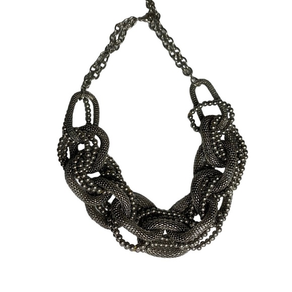 New with Tags Silver Large Chain Link Chocker w/ extension Necklace & Earrings - Picture 3 of 10